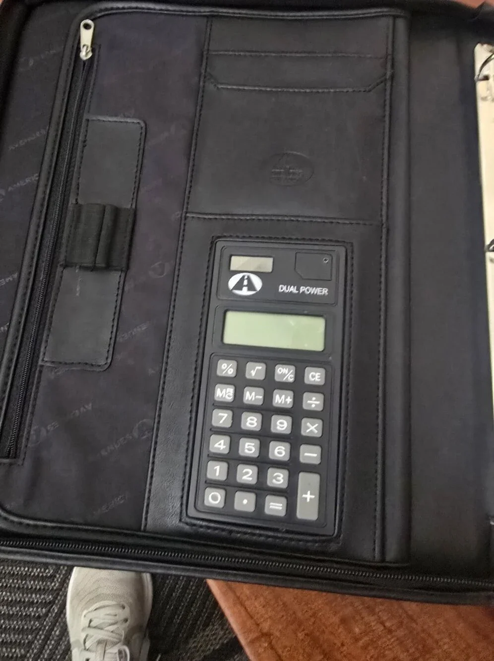 Americas Avenue Black ZipperedPadfolio with Built-in Calculator Binder Organizer